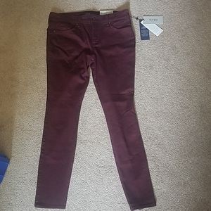Brand New Woman's Skinny Leggings